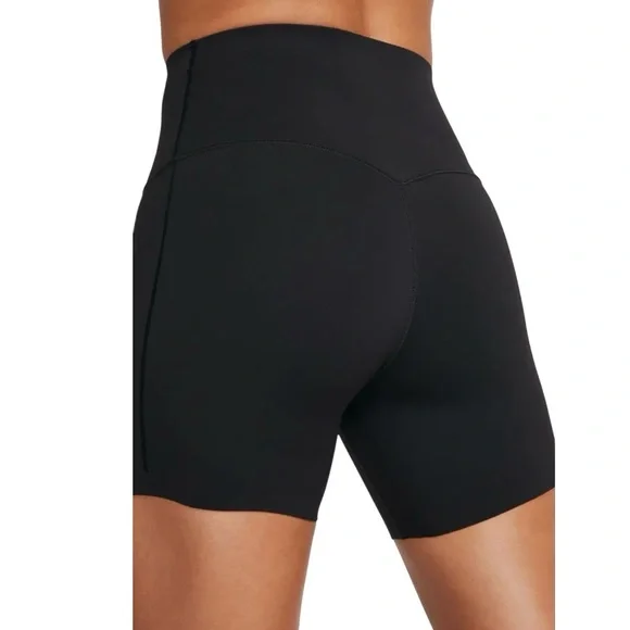 Nike Black Universa Medium Support High-Waisted 5" Bike Shorts with Pockets - Picture 3 of 14